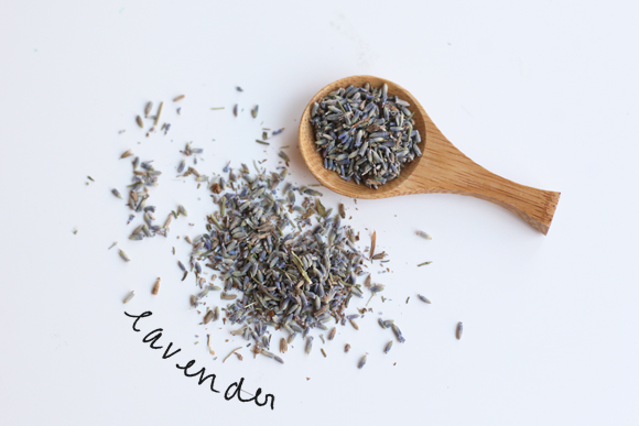 Giải tỏa căng thẳng bằng hương hoa lavender khô