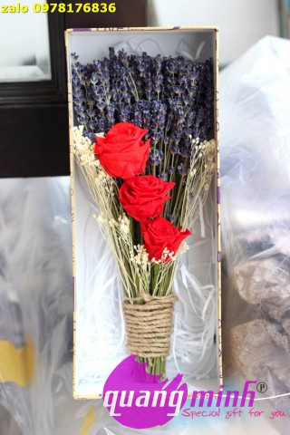 Hộp hoa lavender hoa hồng vĩnh cửu (3 bông)