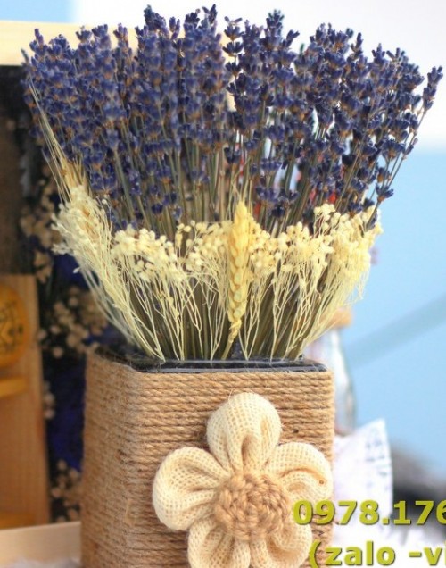 Lọ hoa lavender khô dây cối vuông