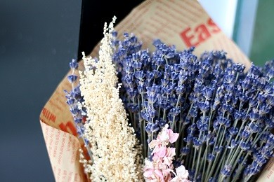 Sốt “xình xịch” với xu hướng chọn hoa lavender khô làm quà